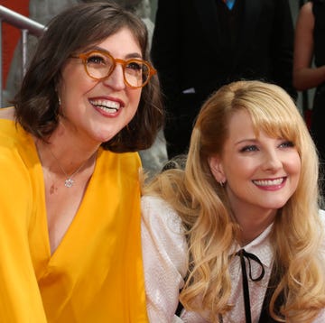 big bang theory night court reunion melissa rauch mayim bialik - actors mayim bialik and melissa rauch attend the handprint in cement ceremony for the cast of the big bang theory at the tcl chinese theatre actors mayim bialik and melissa rauch attend the handprint in cement ceremony for the cast of the big bang theory at the tcl chinese theatre