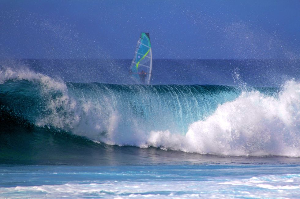 Onda grande e surfista, Ilha do Sal, Cabo Verde