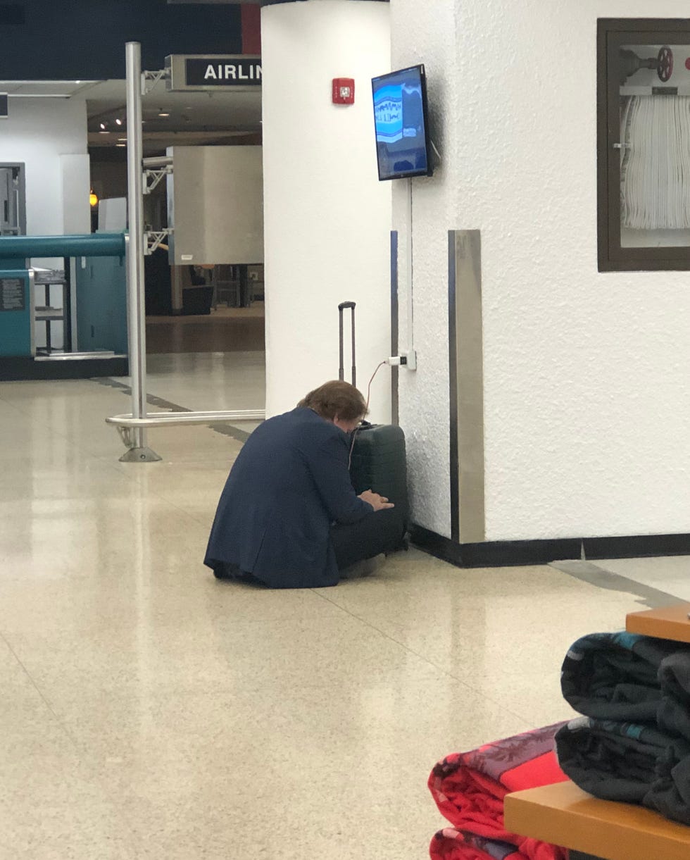Bigote Arrocet en el aeropuerto de Miami