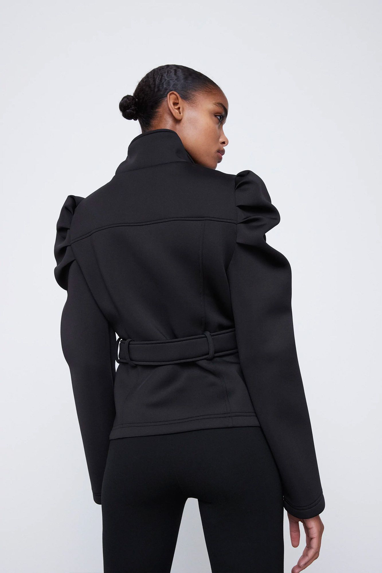chaqueta canguro Zara más bonita de 2021