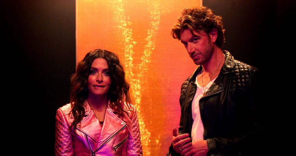 Sex Life Star Sarah Shahi Shares Complaints About Netflixs Gimmicky