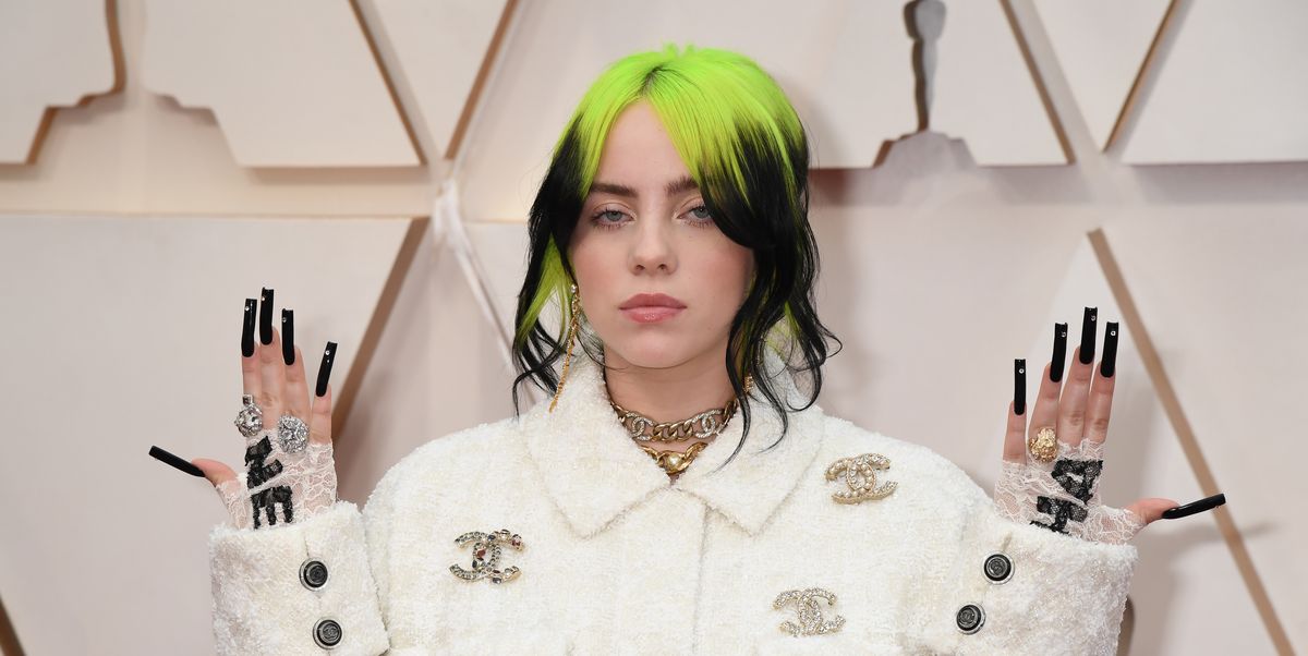 Billie Eilish Wears a Baggy Chanel Suit to the 2020 Oscars