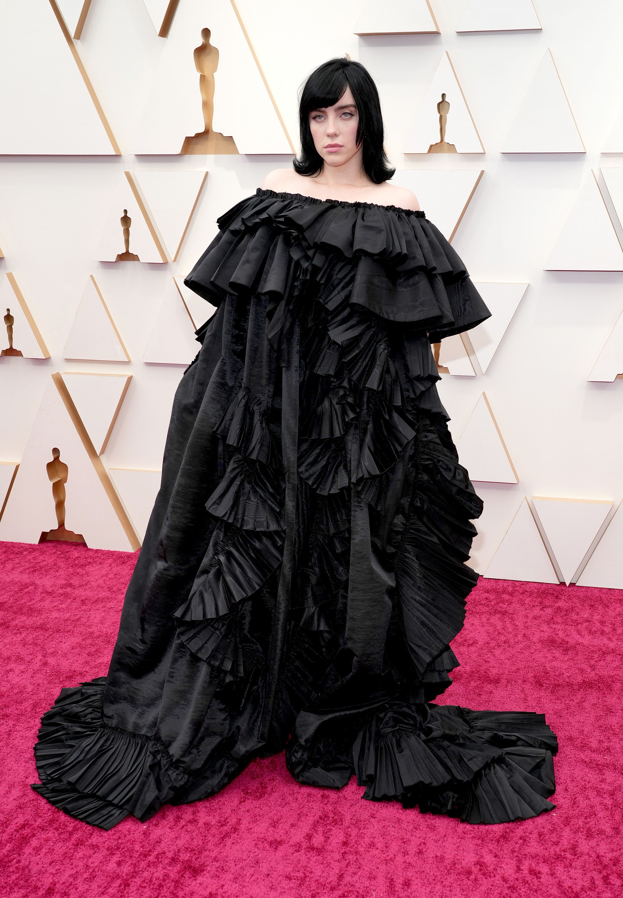 Billie Eilish Looks Glamorous on the 2022 Oscars Red Carpet