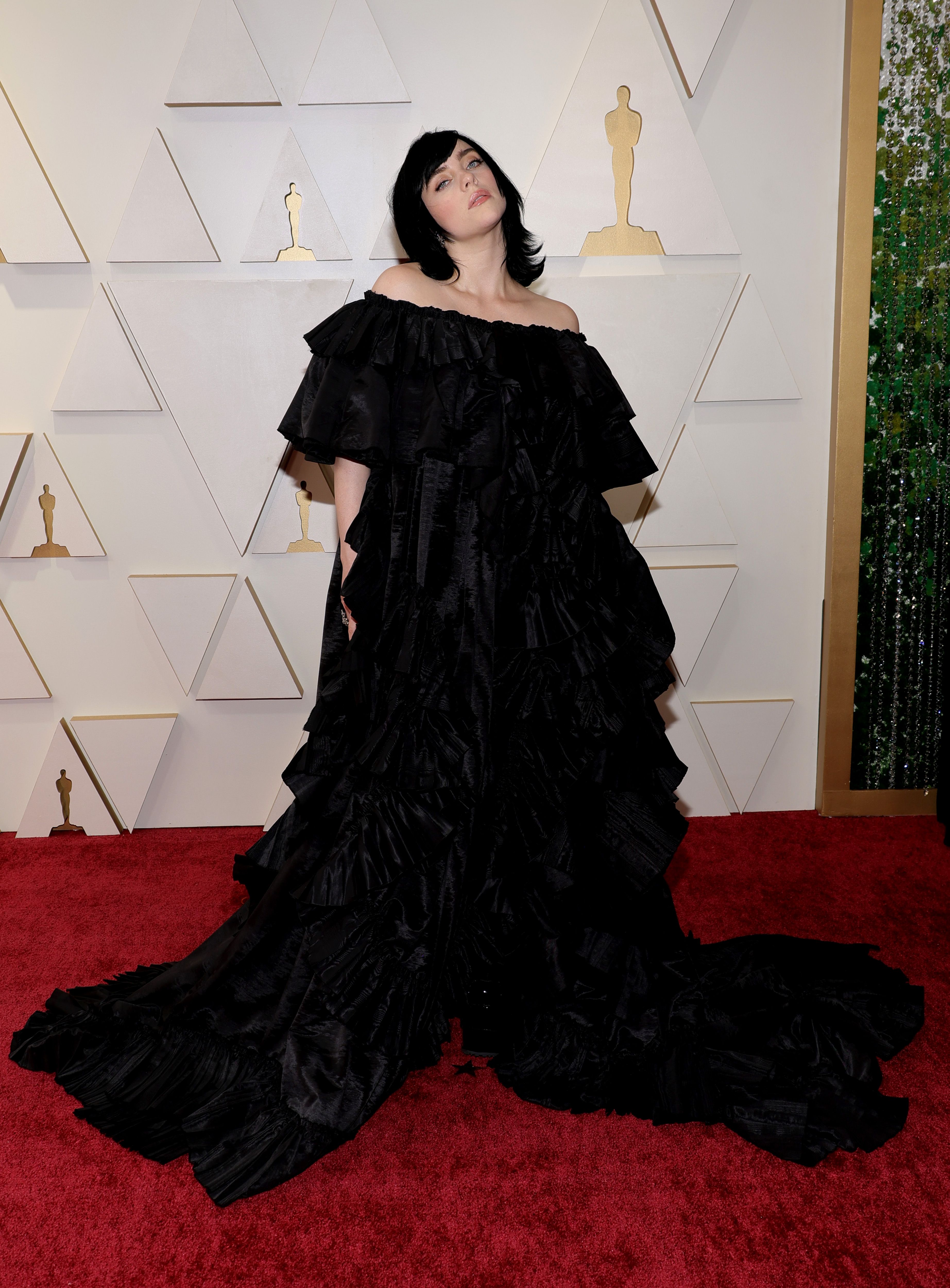 Billie Eilish Dazzled In A Ruffled Gucci Gown On the 2022 Oscars Red Carpet