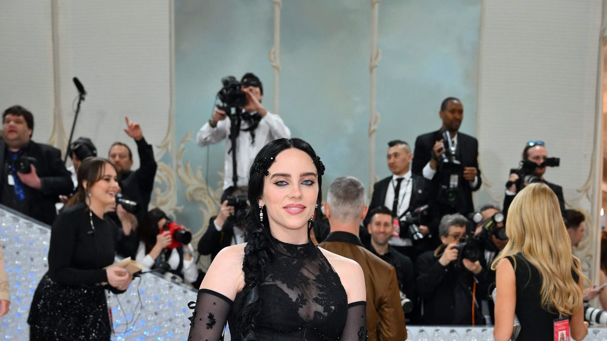 preview for Billie Eilish goes gothic glam at 2023 Met Gala
