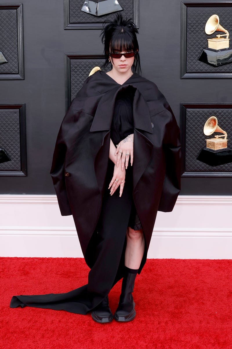 Billie Eilish outfits 40 best Billie style moments