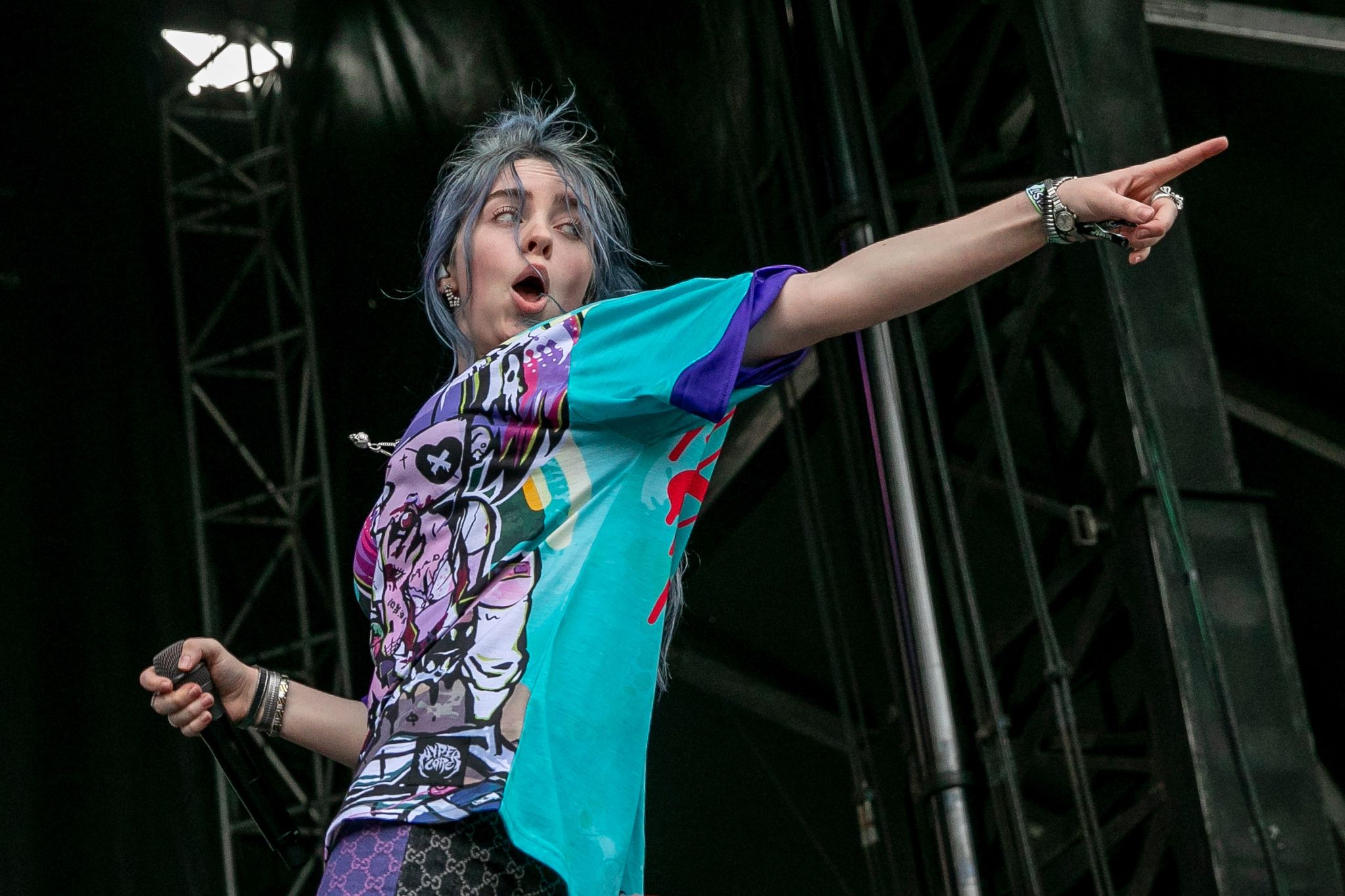 Why Billie Eilish Taking Off Her Shirt Is a Powerful Statement on Women in  Music Today
