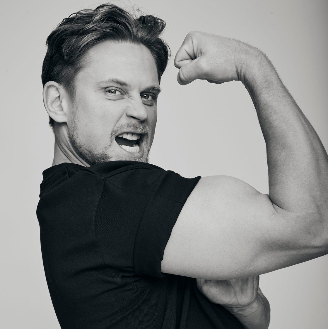 Billy Magnussen on The Franchise, His Body, and Superhero Actor Life