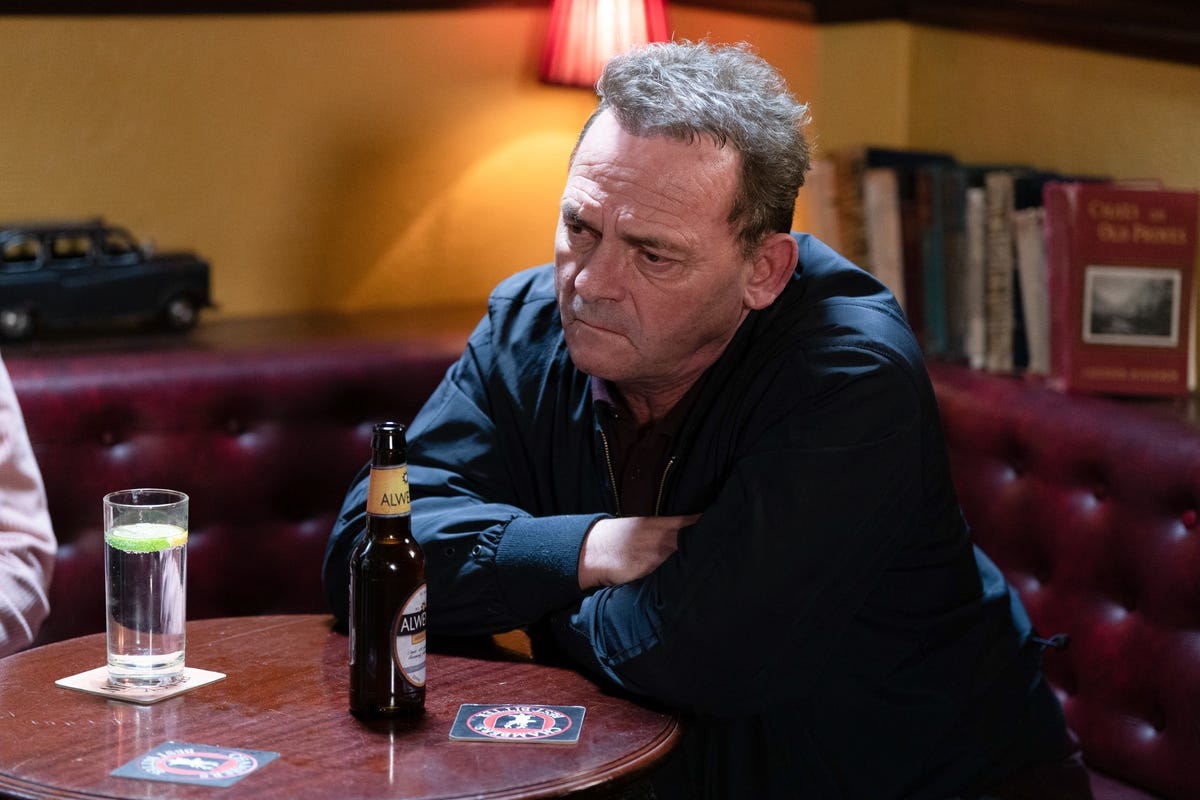 Eastenders Spoilers Billy Is Arrested After A Clash