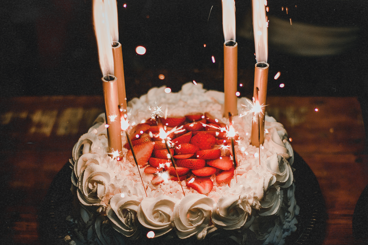 23 Birthday Date Ideas That Are Super Special and Romantic picture