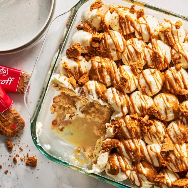 tres leches in a casserole dish with biscoff cookies
