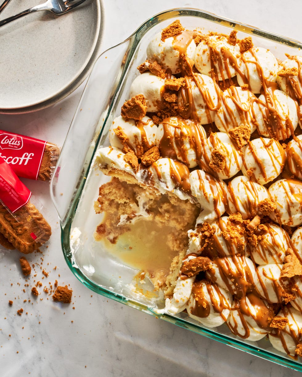tres leches in a casserole dish with biscoff cookies