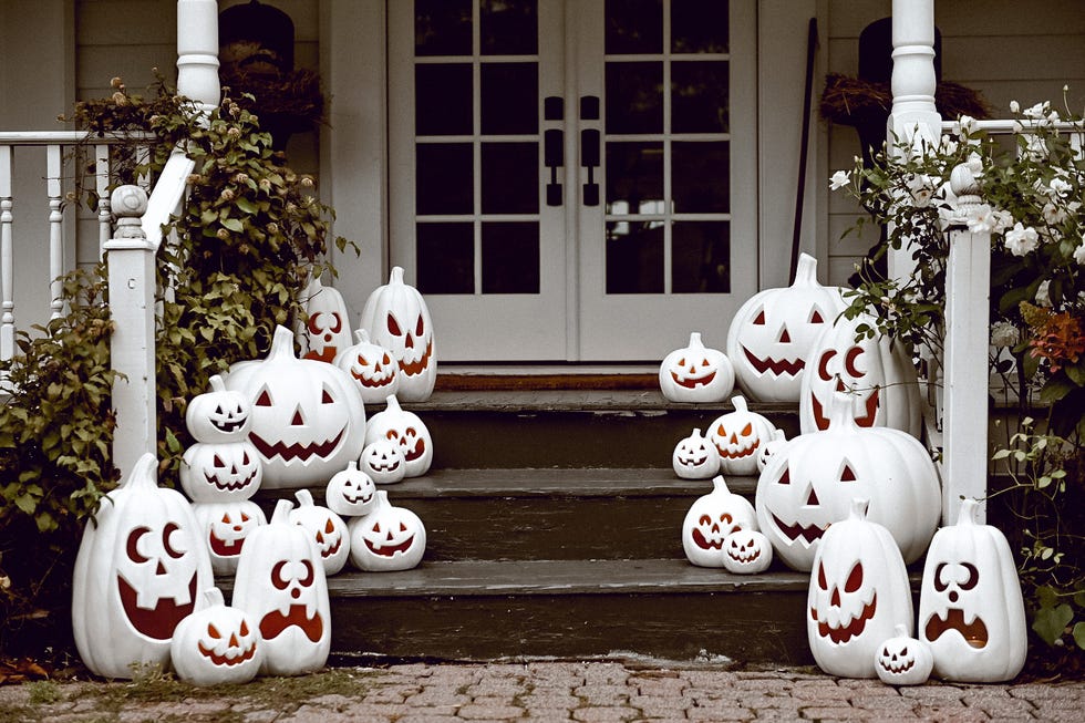 29 Halloween Porch Decor Ideas for 2023