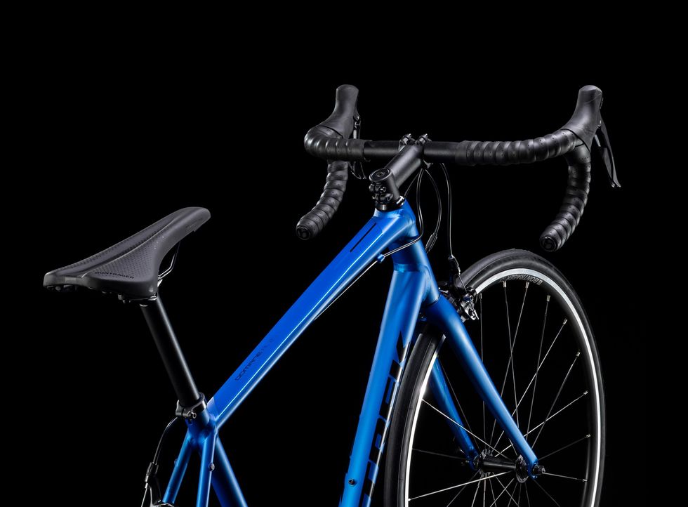 Bicycle, Bicycle wheel, Bicycle frame, Bicycle part, Bicycle tire, Bicycle handlebar, Blue, Hybrid bicycle, Spoke, Bicycle saddle, 