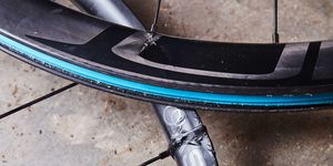 Bicycle tire, Bicycle wheel, Rim, Spoke, Tire, Bicycle part, Wheel, Bicycle wheel rim, Bicycle fork, Automotive wheel system, 