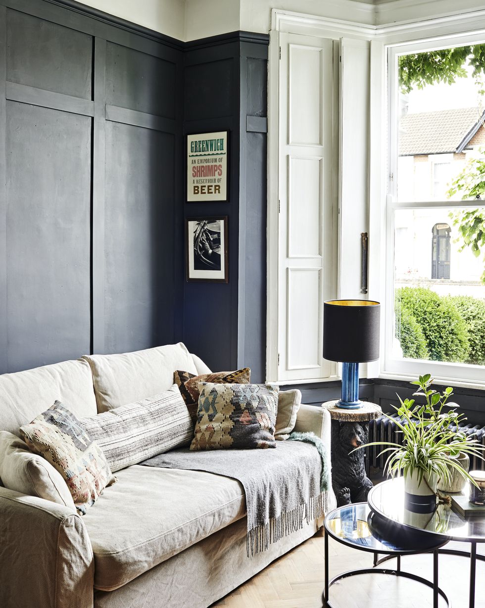 How To Decorate With Black Accents In