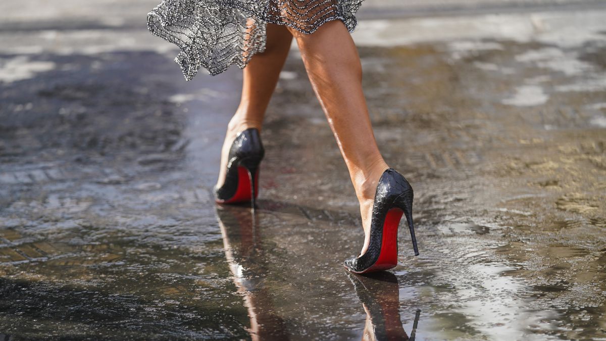 Historia de la Moda: Louboutin o la suela roja más famosa
