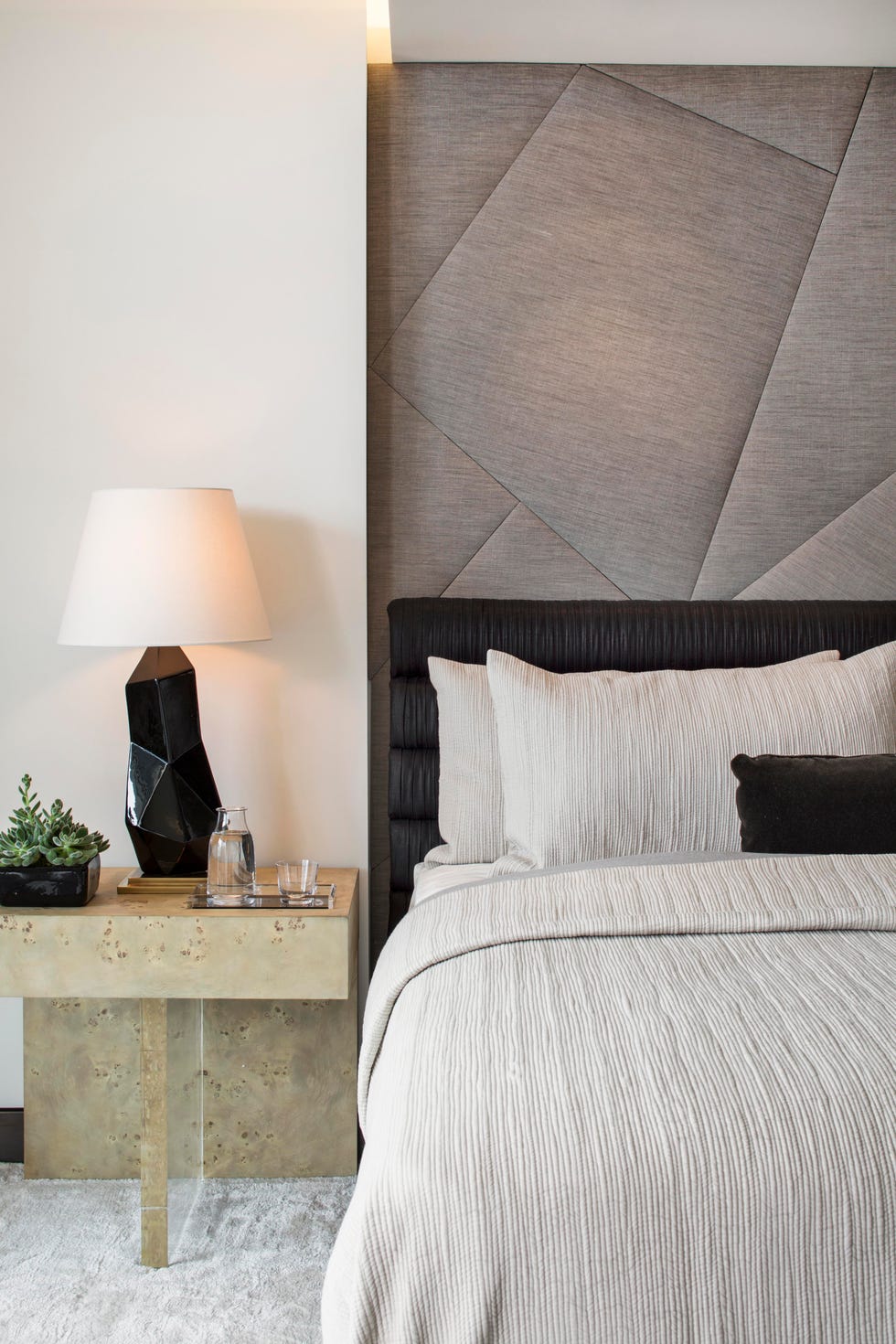 kes studio, black and white bedroom ideas