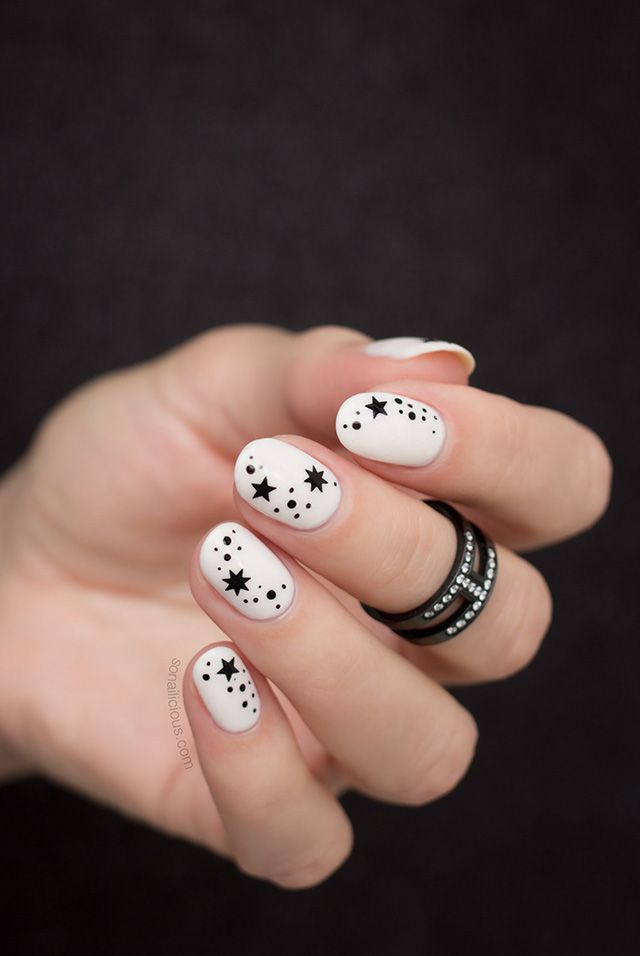 Milky white nails are a must-see manicure trend – Scratch