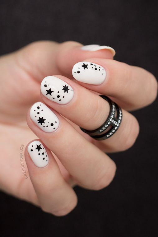 Best White Nail Designs - White Nails With Black Stars