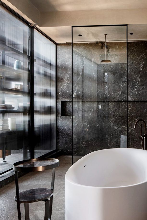 15 Chic Black Bathrooms - Black and White Decorating Ideas