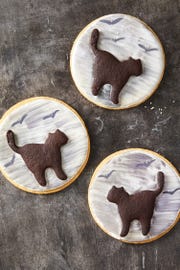 Black Cat Cookies