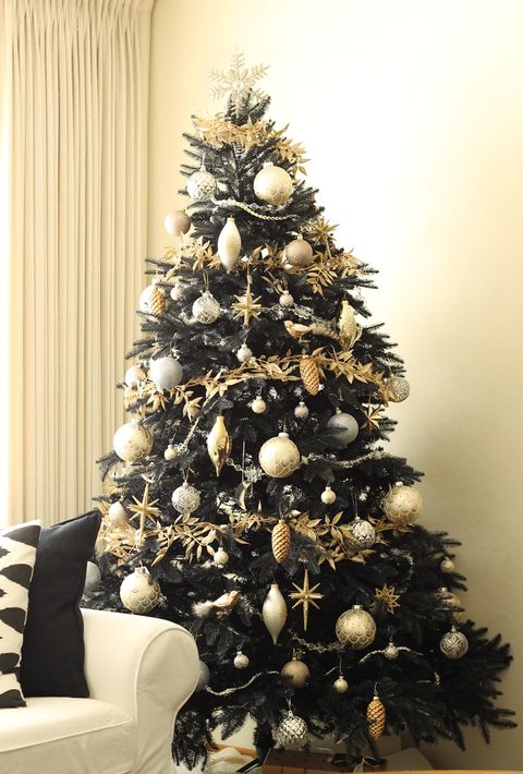 black christmas tree gold ornaments