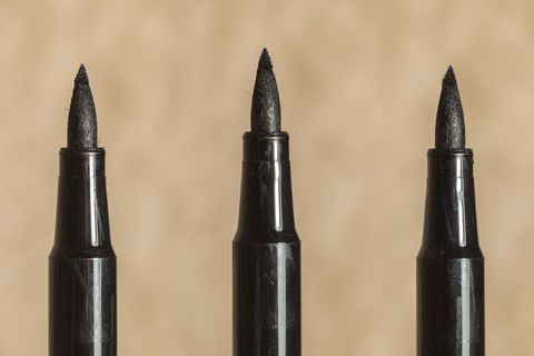 black felt-tip ruffled marker tip