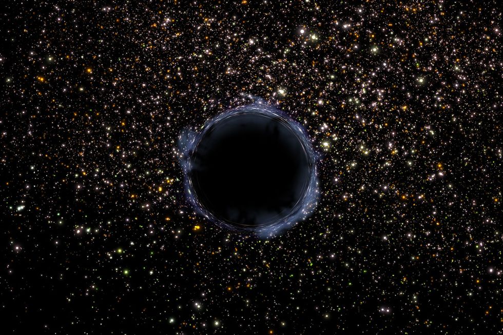 https://hips.hearstapps.com/hmg-prod/images/black-hole-in-the-universe-1531507214.jpg?crop=1xw:0.9876543209876544xh;center,top&resize=980:*