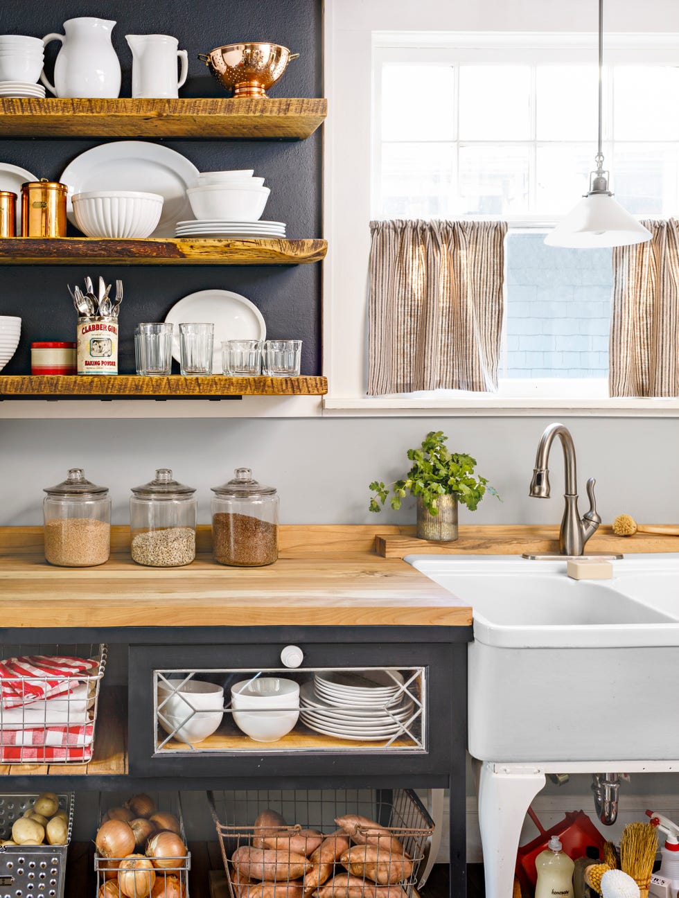 45 Black Kitchens That Are Both Timeless and Bold