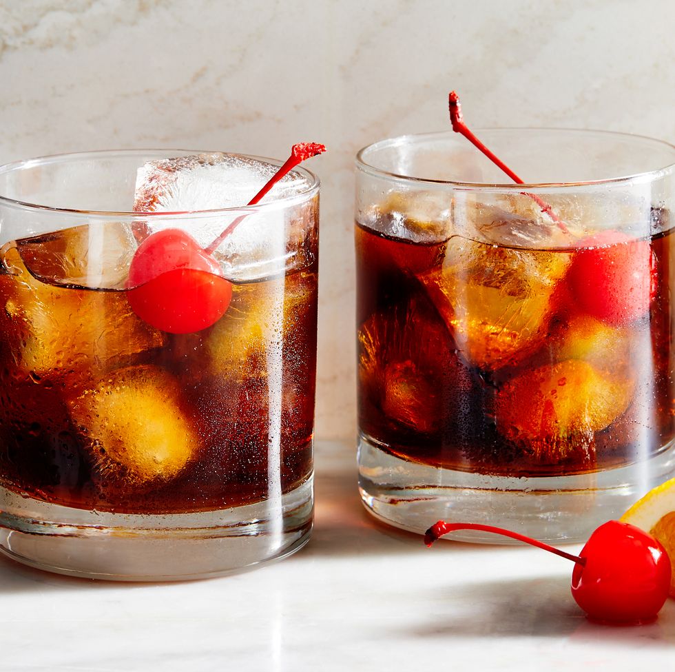Best Black Russian Cocktail Recipe - How To Make A Black Russian