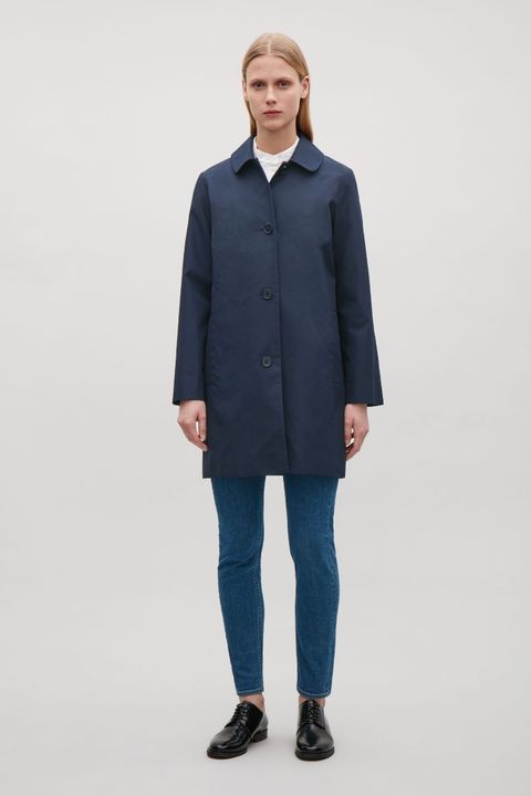 Clothing, Blue, Coat, Overcoat, Outerwear, Standing, Collar, Sleeve, Trench coat, Neck, 