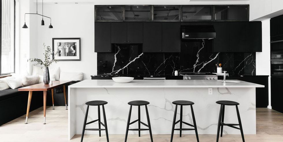 Twenty Gorgeous Black & White Kitchens to Inspire