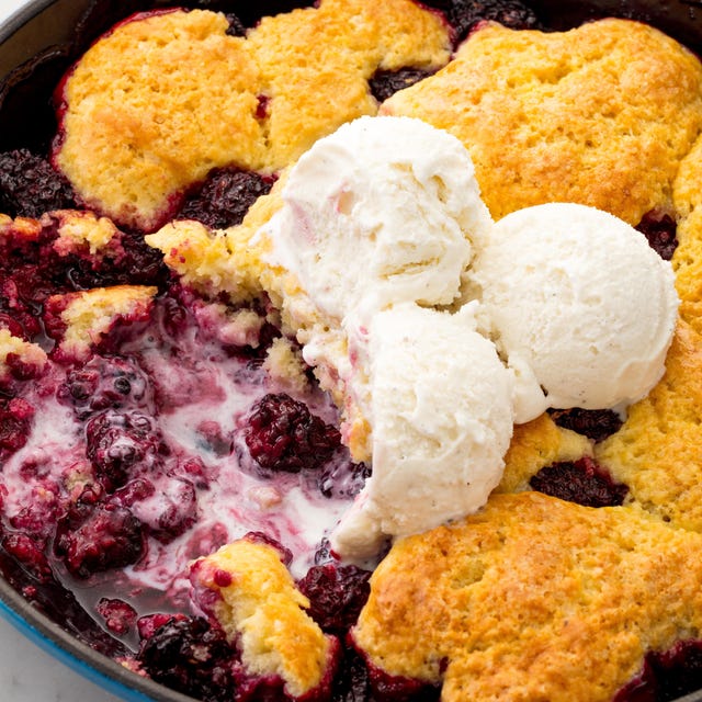 blackberry cobbler topped with vanilla ice cream