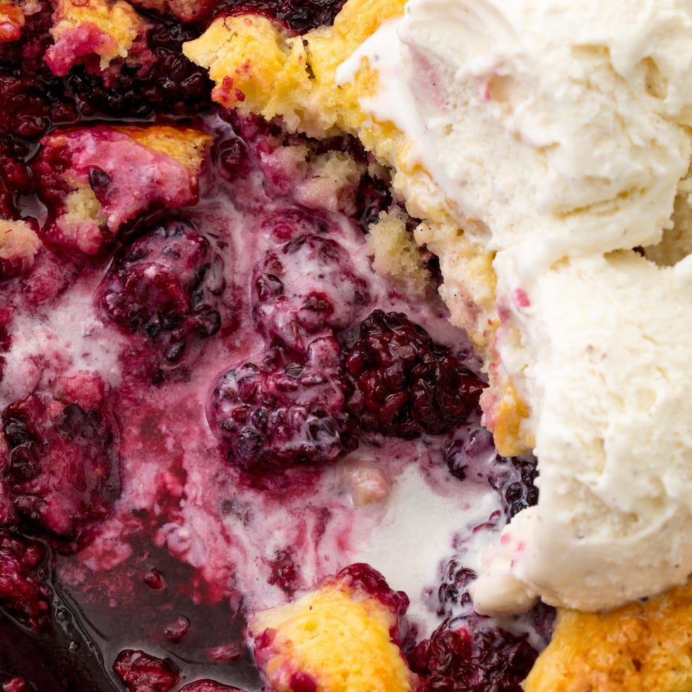 blackberry cobbler topped with vanilla ice cream