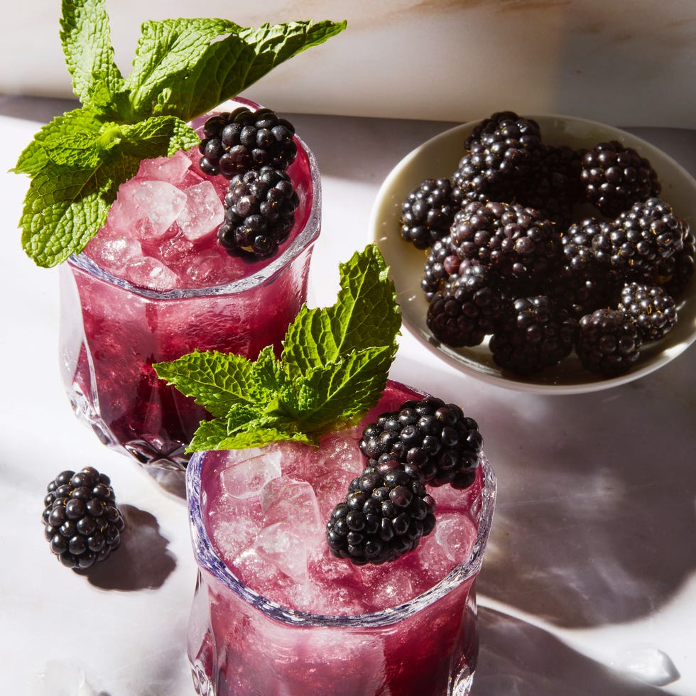 Best Blackberry-Mint Julep Recipe - How To Make Blackberry-Mint Julep