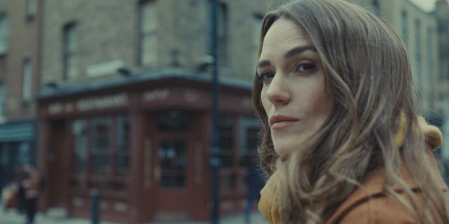 keira knightley as helen webb