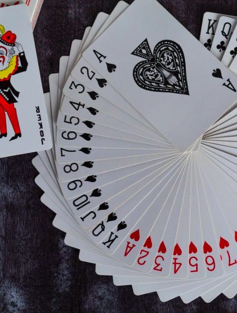Los mejores 35 juegos de cartas para jugar con amigos