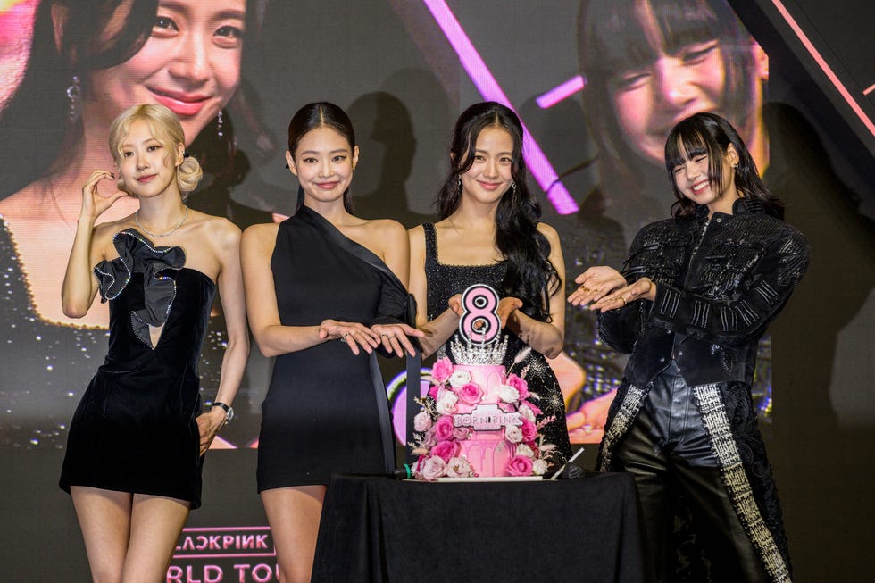 blackpink at their 8th anniversary celebration