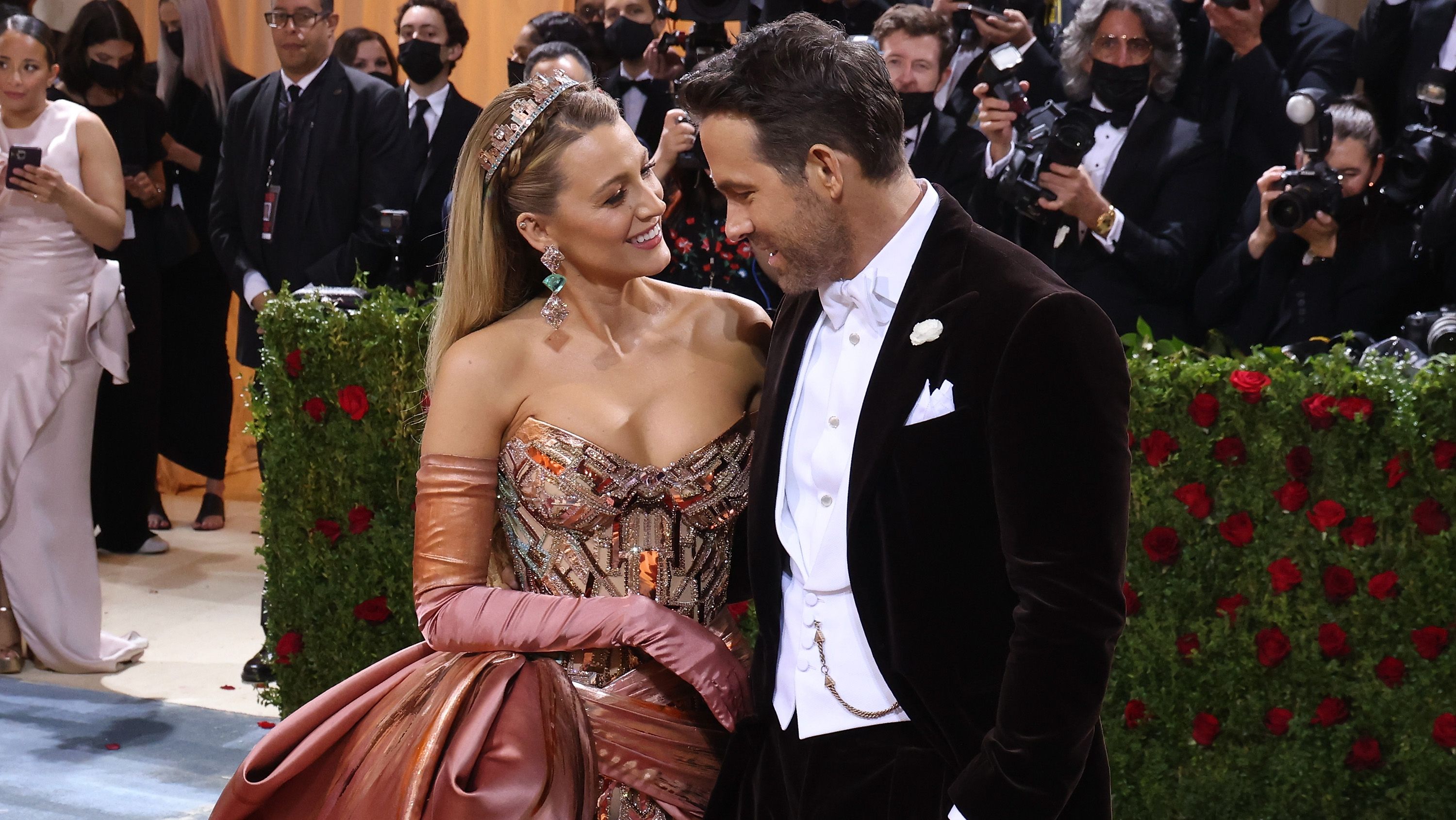 Ryan Reynolds with his wife Balke Lively