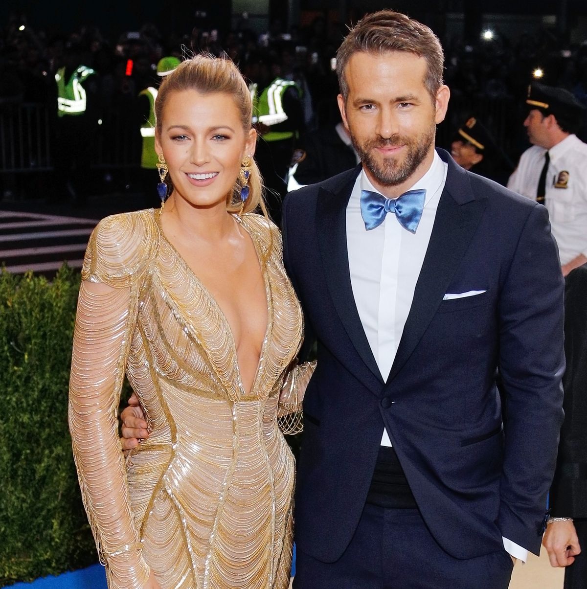 https://hips.hearstapps.com/hmg-prod/images/blake-lively-and-ryan-reynolds-attend-rei-kawakubo-comme-news-photo-1648449347.jpg?crop=1.00xw:0.860xh;0,0.0247xh&resize=1200:*