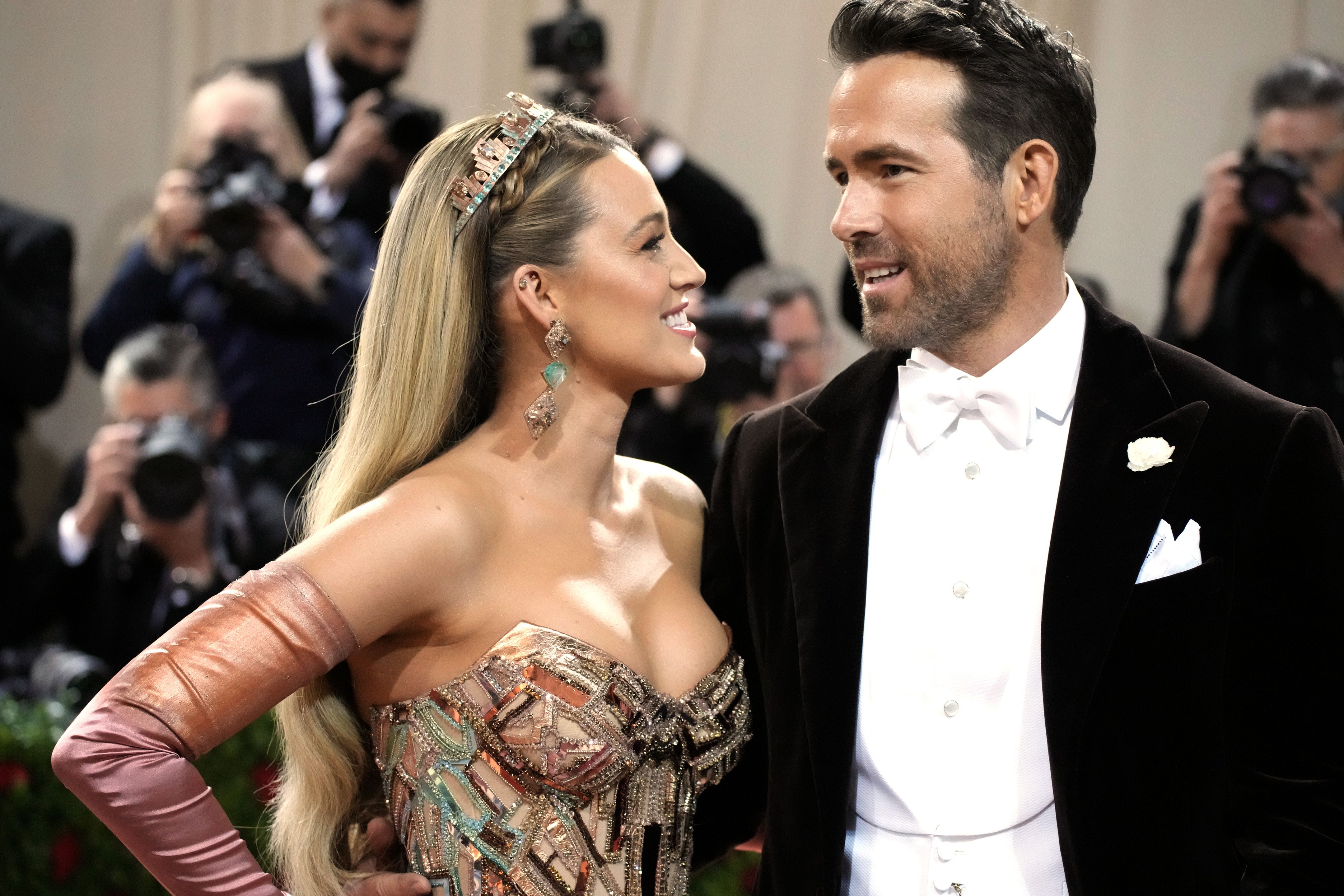 Ryan Reynolds has adorable reaction to Blake Lively as she unveils second  outfit of 2022 Met Gala