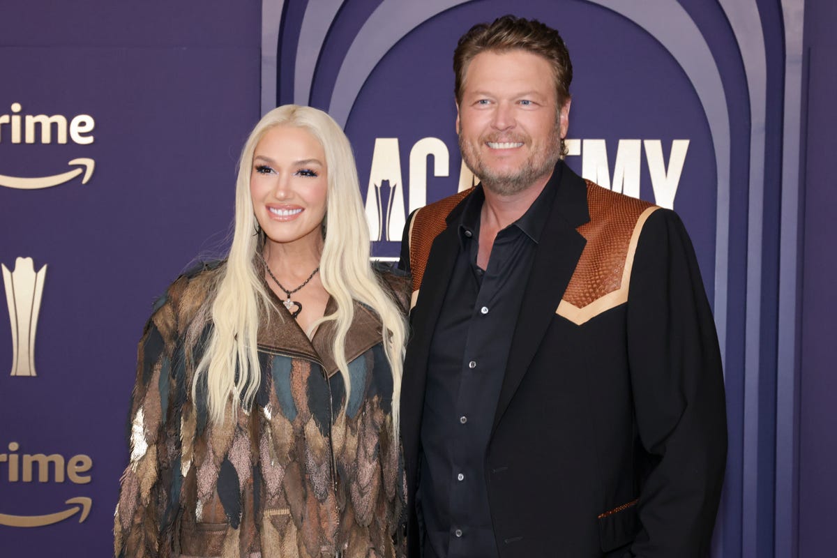 blake shelton gwen stefani stepson zuma singing tiktok
