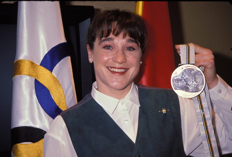 Award, Gold medal, Award ceremony, Medal, 