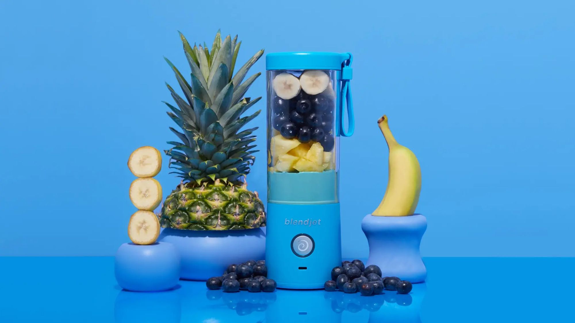 Ninja QB3001SS Fit Personal Blender Review: Preparing Frozen Fruit  Smoothies 