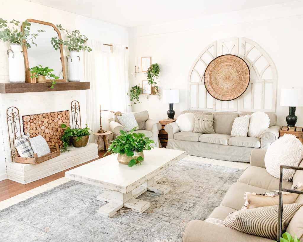 15 Cozy Farmhouse Living Room Ideas We Love