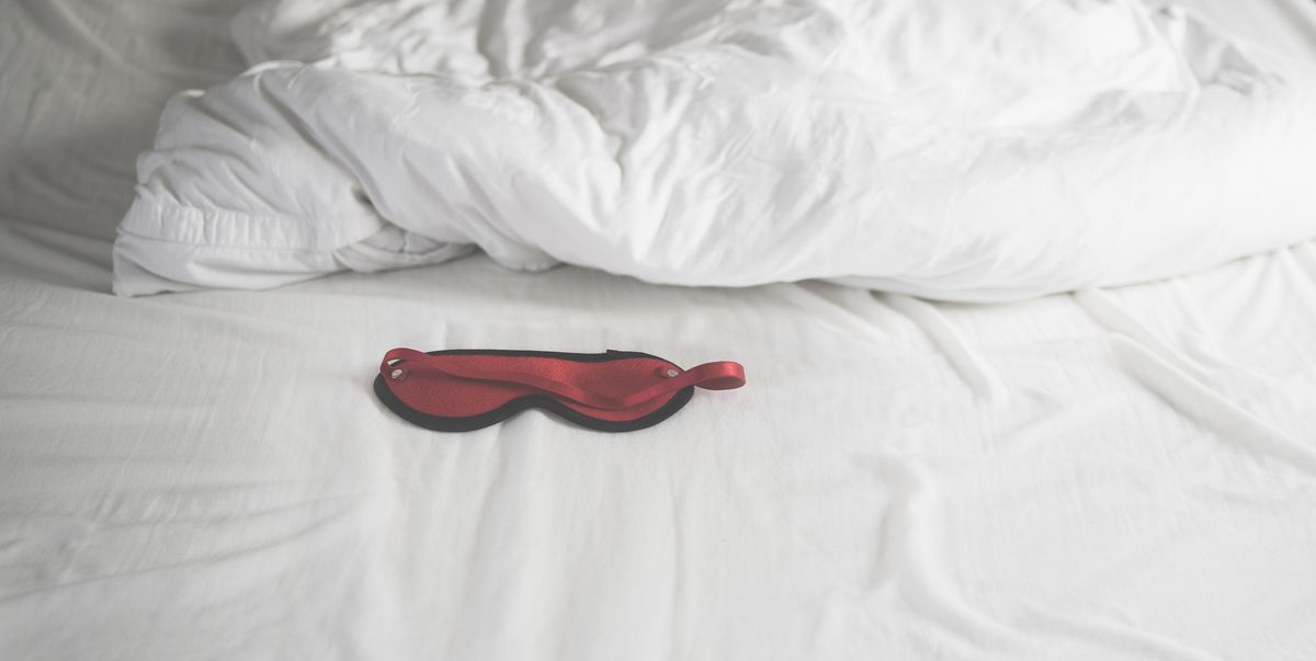 16 Amazing Sex Tricks He Wants to Try in Bed Tonight