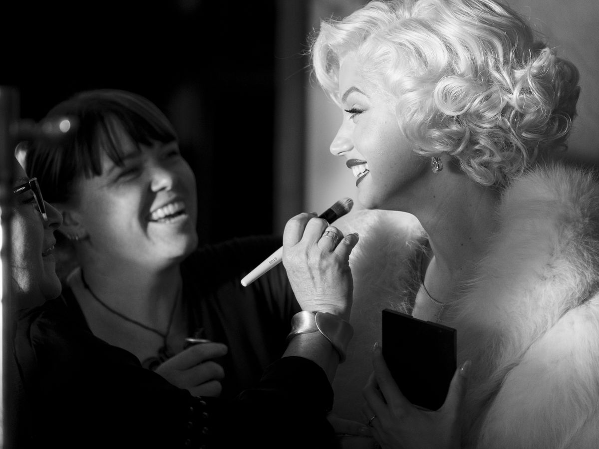 1200px x 900px - How 'Blonde's Costume Designer Transformed Ana de Armas Into Marilyn Monroe