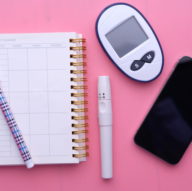 blood sugar measurement for diabetes, notepad and smart phone