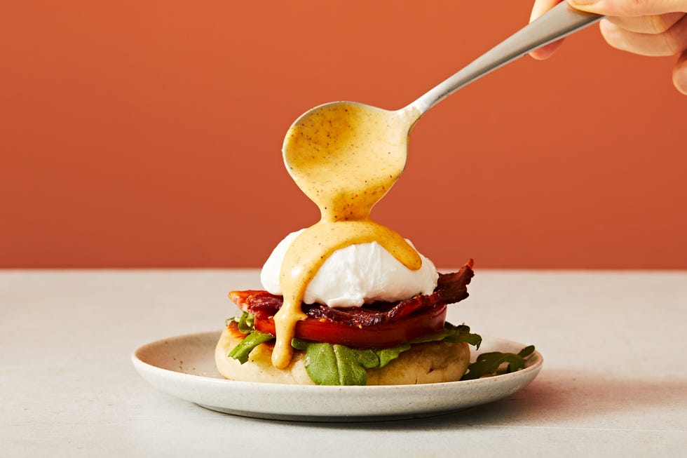 blt eggs benedict